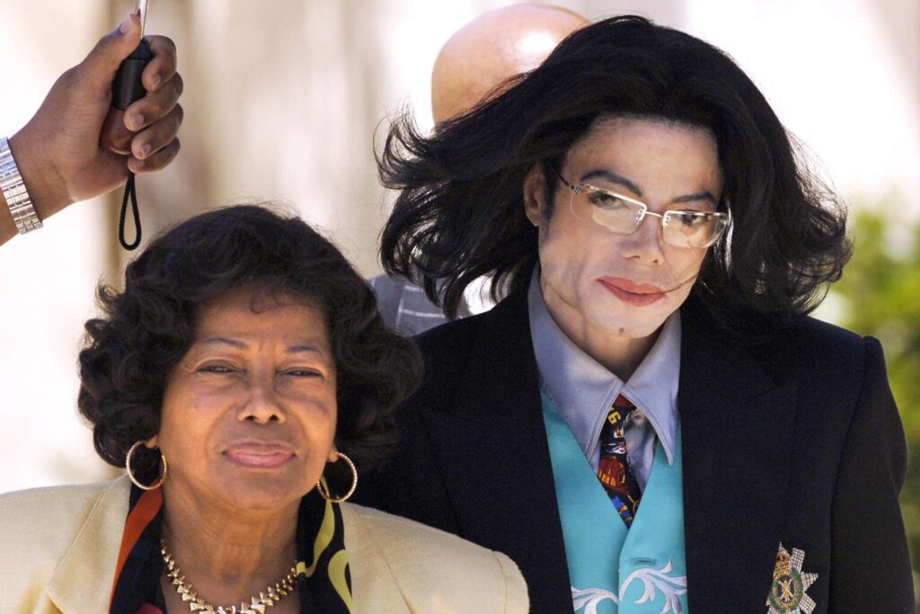 Katherine Jackson recebeu a ligação do filho após os atentados, segundo Jermaine Jackson
