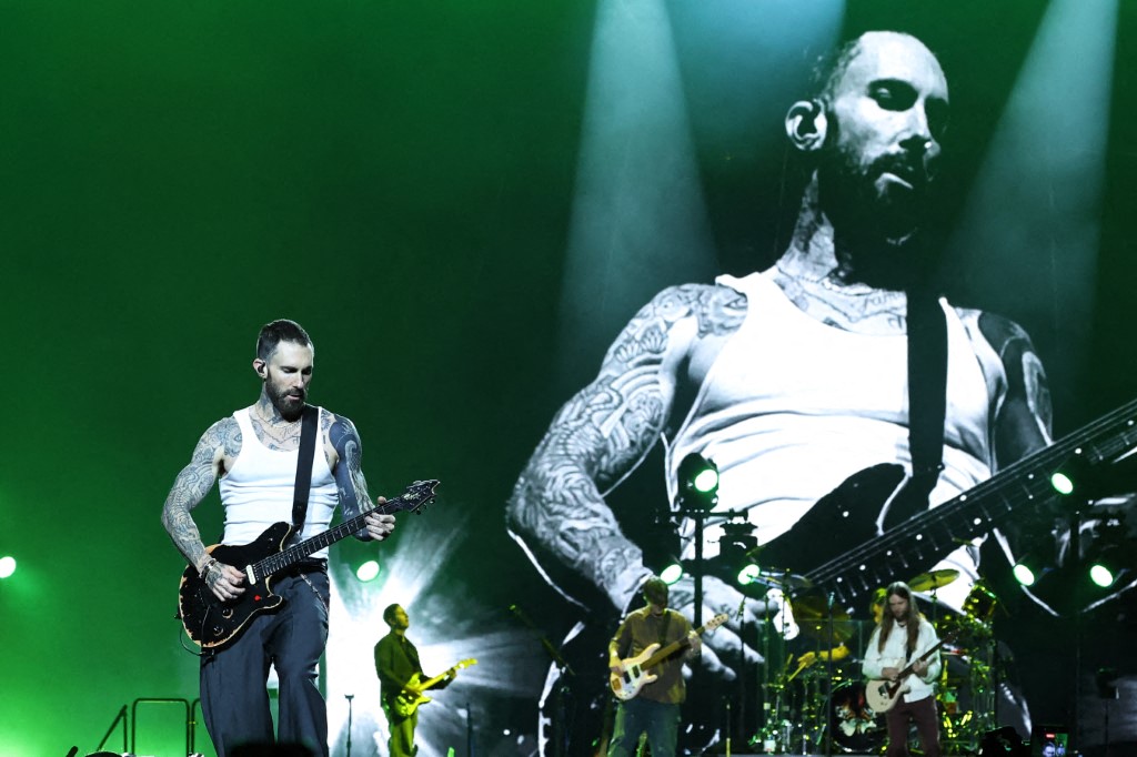 Maroon 5, em 28° show no Brasil, faz o arroz com feijão que o brasileiro ama no Rock in Rio