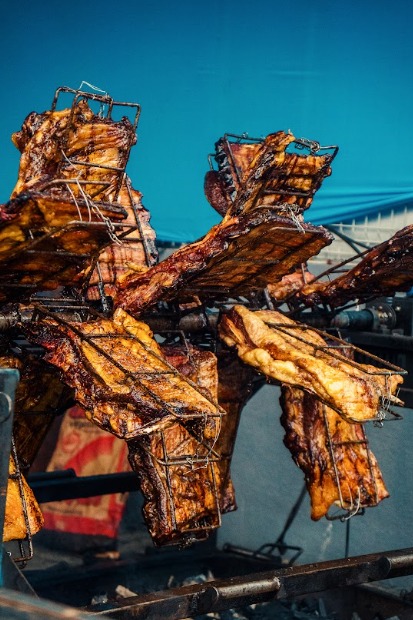 Após mais de 150 edições no Brasil, Fernando e Sorocaba escolheram o Texas para iniciar a expansão internacional do Churrasco On Fire - Créditos: Doug Velloso
