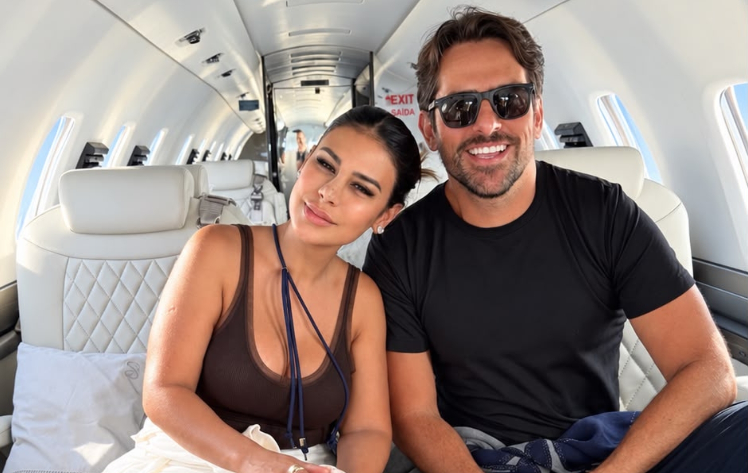 Simone Mendes desembarcou em Orlando com a família e foi recebida pelo amigo de longa data Rodrigo Branco - Reprodução Instagram