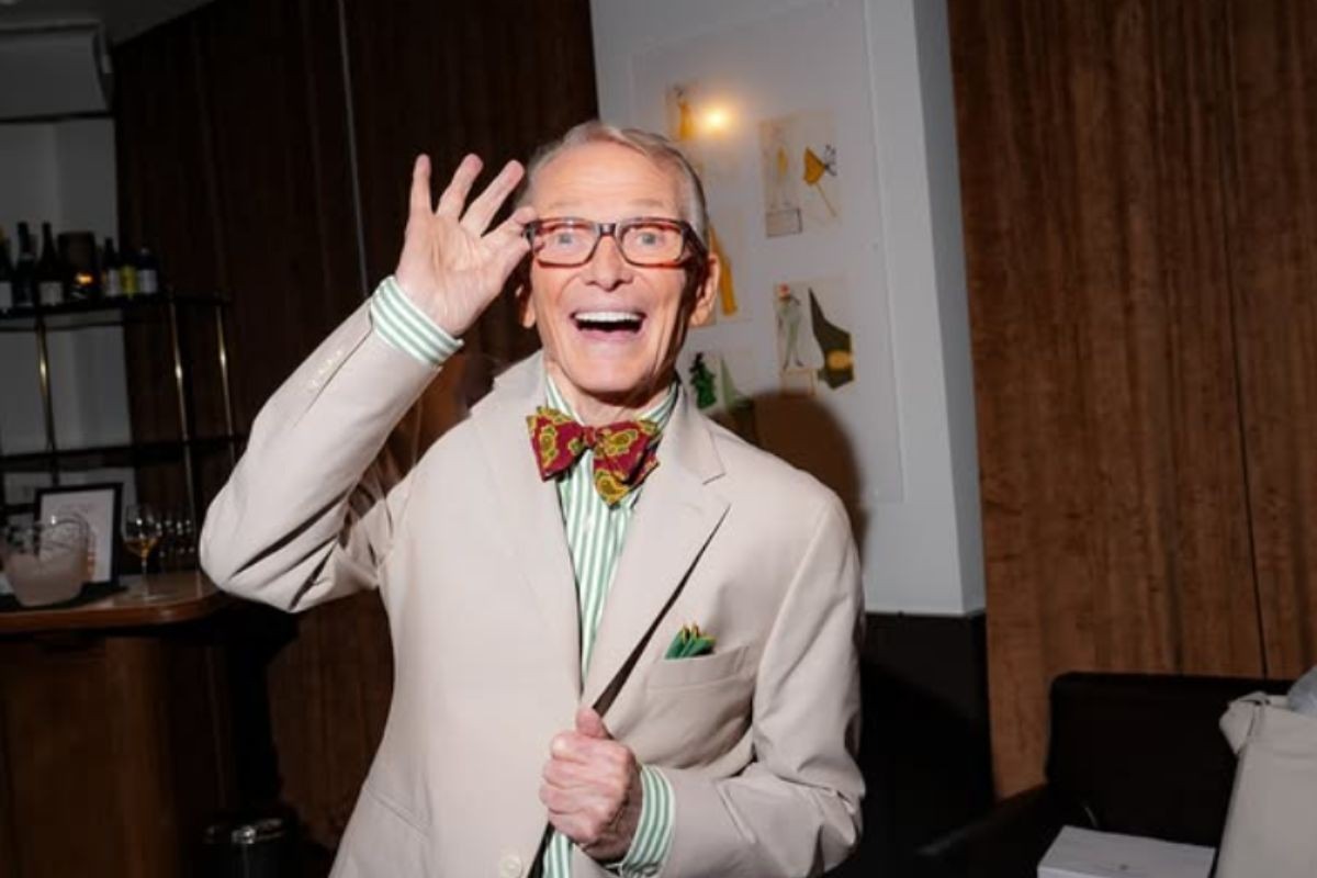Bob Mackie marcou a moda e o entretenimento com figurinos criados para grandes estrelas