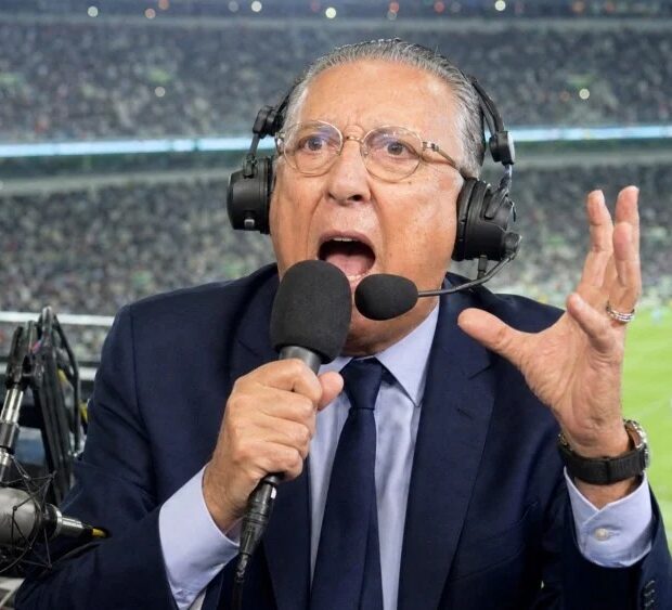 Galvão Bueno durante transmissão esportiva