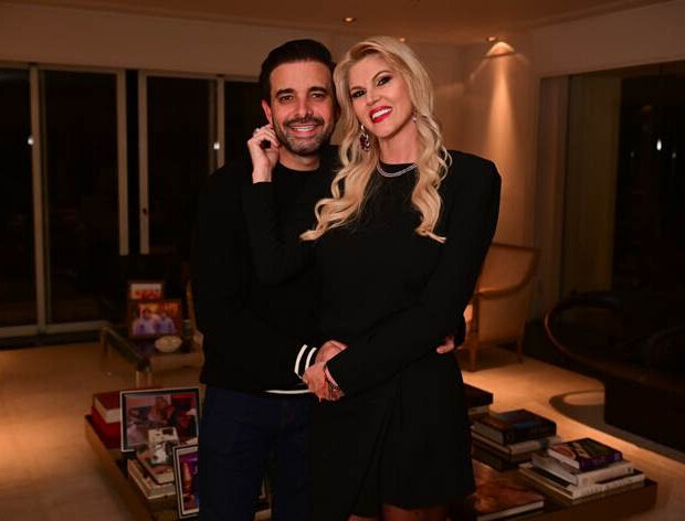 Val Marchiori reuniu familiares e amigos em São Paulo para comemorar os 44 anos do marido, Dr. Amilton Augusto - Créditos: Léo Franco