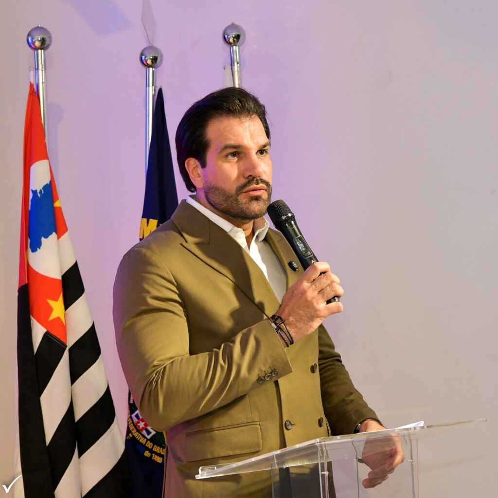 Uso inadequado de IA pode gerar processos e multas para empresas.