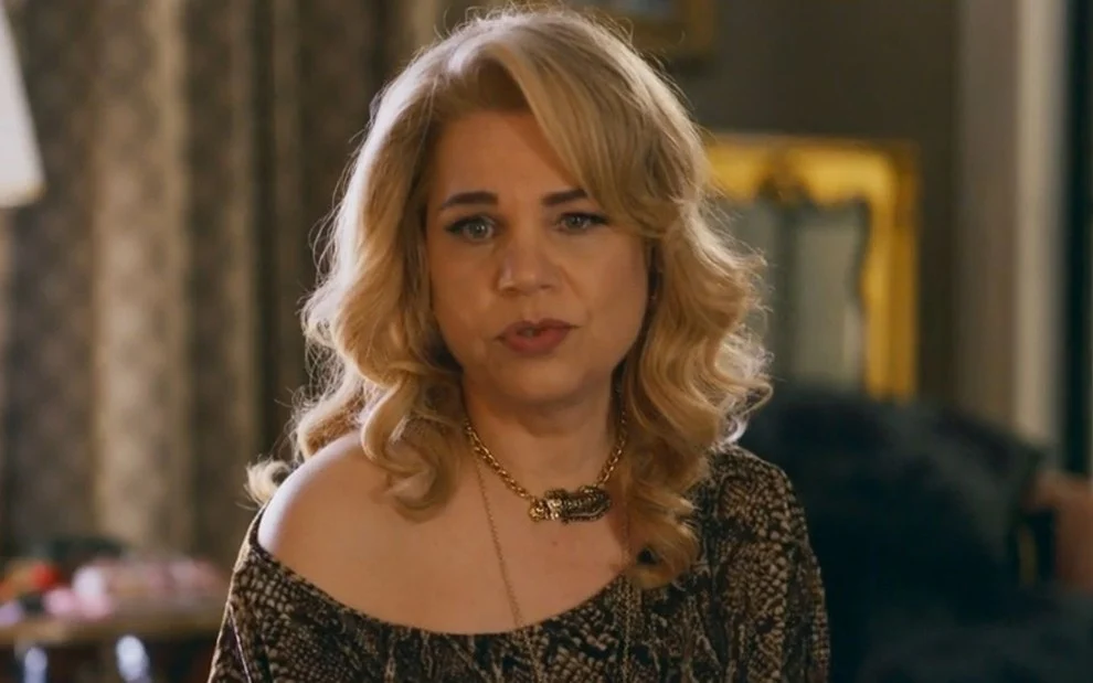 Quem Ama Cuida promete pegar fogo: Fábia revela caso com Arthur, Pedro encontra detalhe decisivo na perícia e Adriana avança contra os Brandão.