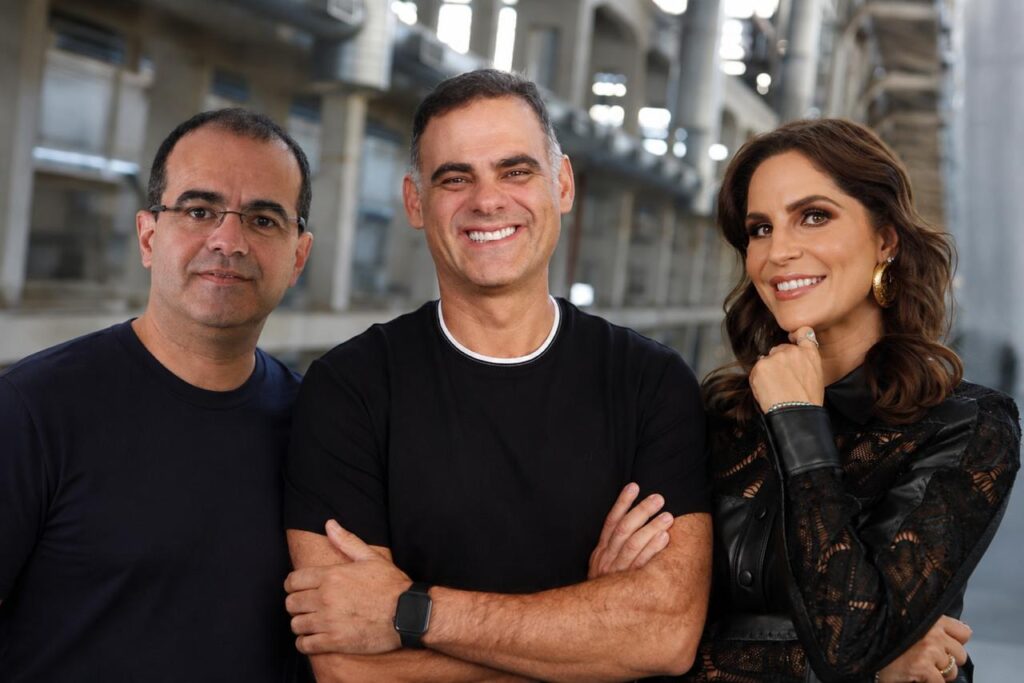 37% dos CEOs brasileiros já associam o uso de IA ao aumento de receita. Em Bauru, o CEO Influence Experience reúne especialistas para discutir como tecnologia, gestão e pessoas podem caminhar juntas.