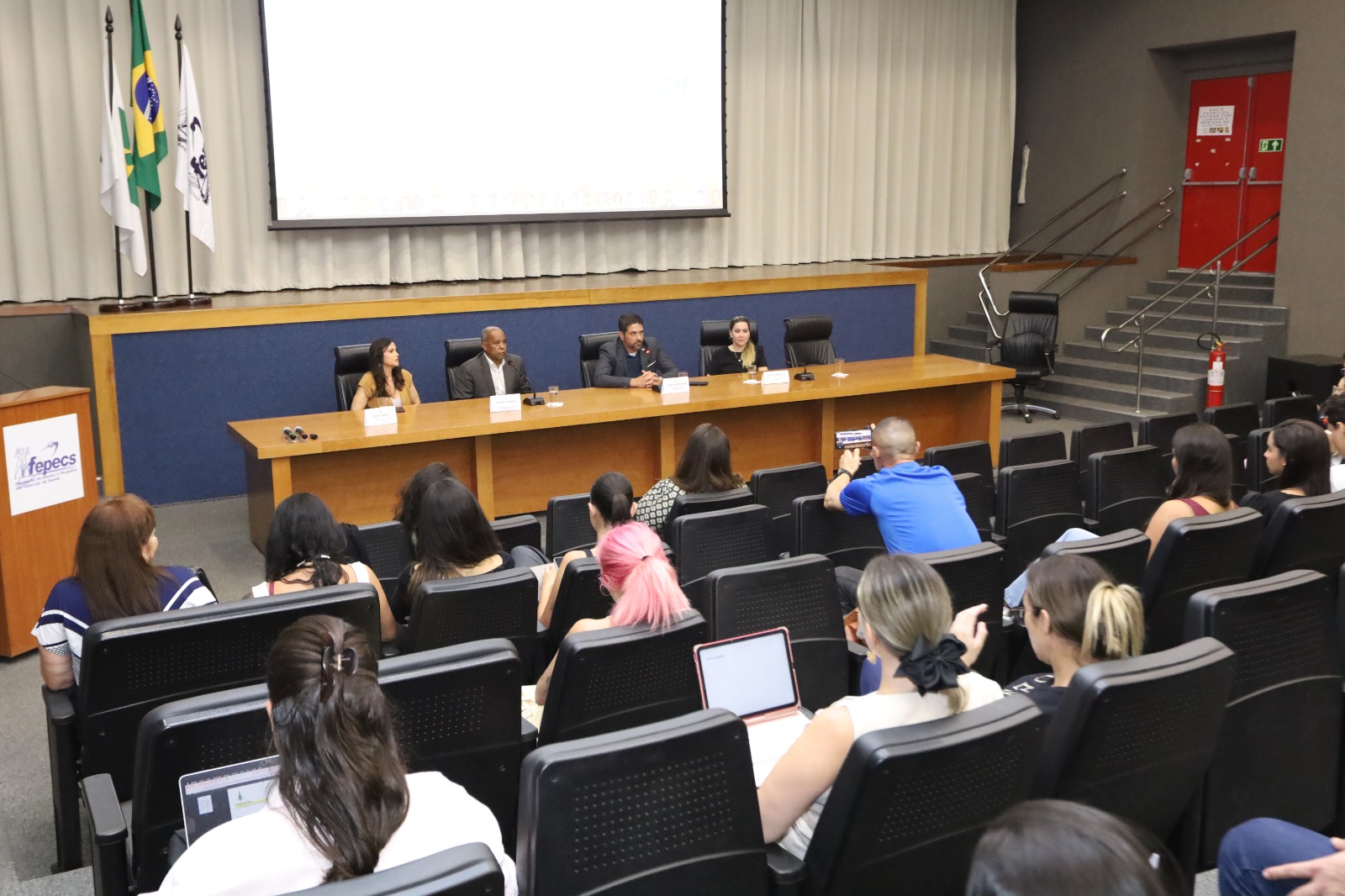 Saúde do DF ganha reforço de 278 médicos para ampliar atendimento na rede pública