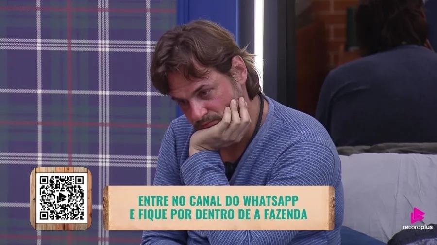 Peoas da sede repreenderam Daniel e Renê por colocarem Ana no centro da briga