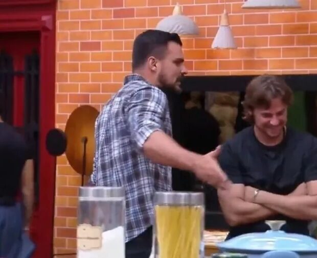 Daniel Erthal e Renê Thristan discutiram após o veto da Prova do Fazendeiro
