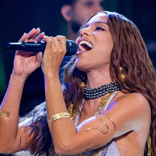 Cantora viu 80 mil pessoas na fila virtual, desconfiou do número e depois comemorou o show esgotado no Rio.