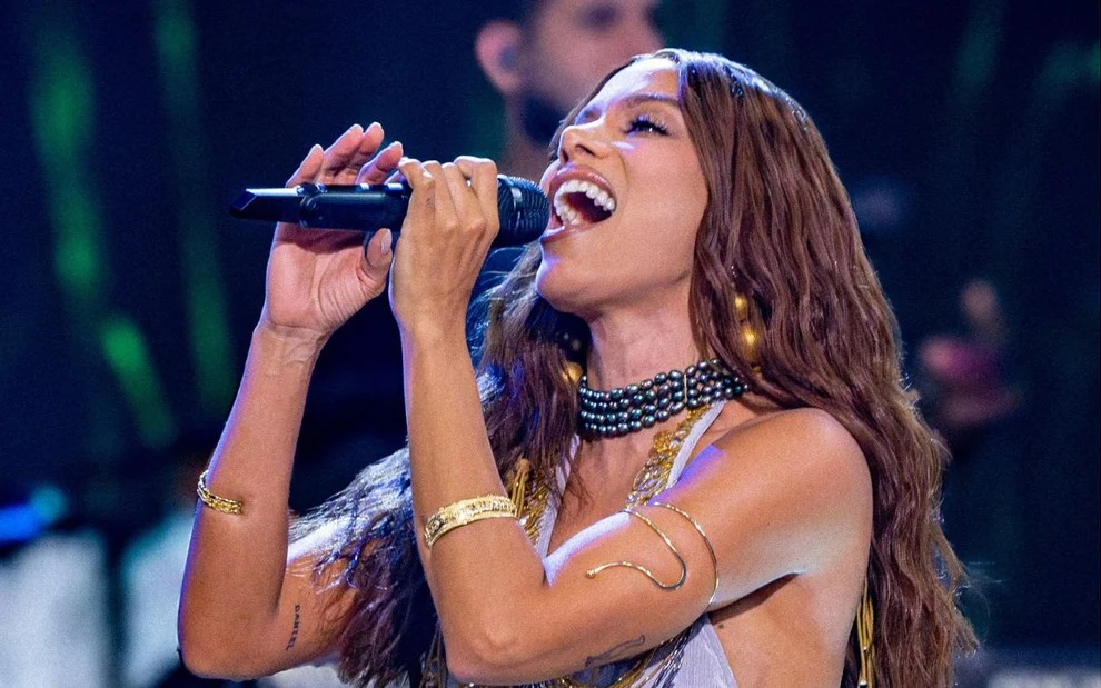 Cantora viu 80 mil pessoas na fila virtual, desconfiou do número e depois comemorou o show esgotado no Rio.