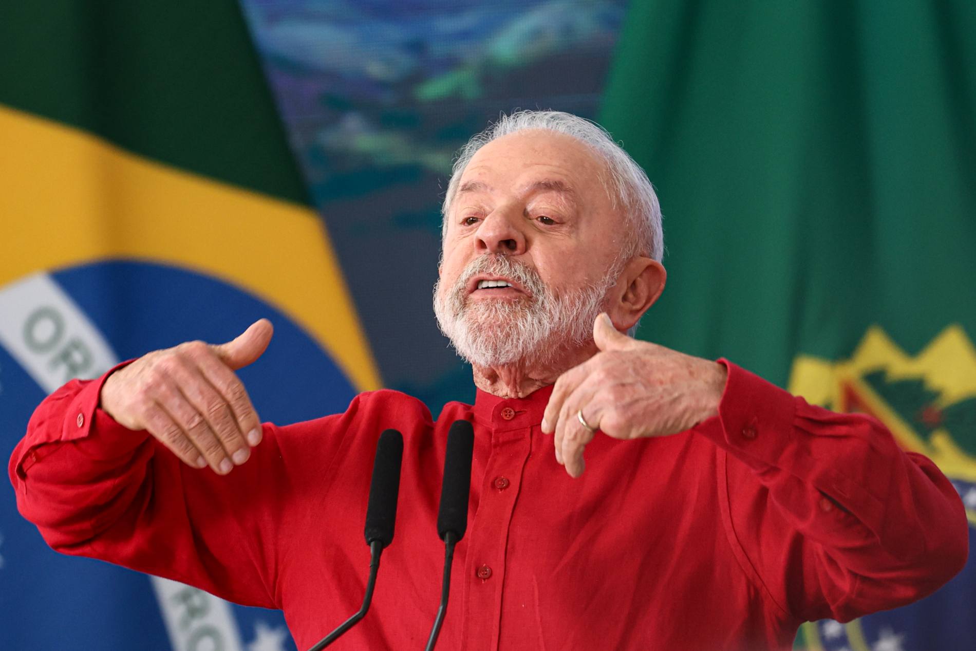 Bolsonaro foi terrorista ao tentar dar golpe, diz Lula em crítica a Trump