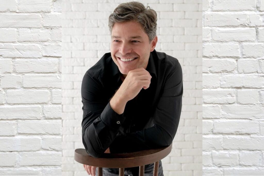 “Hoje eu só agradeço pela oportunidade de recomeçar.” Erik Marmo falou sobre o incêndio que atingiu o prédio onde morava com a mulher e os dois filhos.