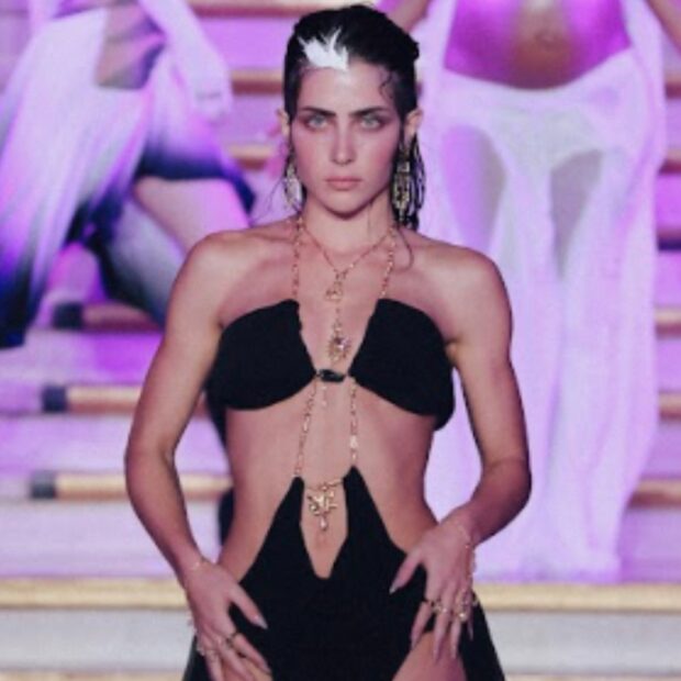 Jade Picon encerrou os 24 anos em grande estilo: estreando na passarela da London Fashion Week a convite da grife DI PETSA - Fotográfia: Higor Blanco