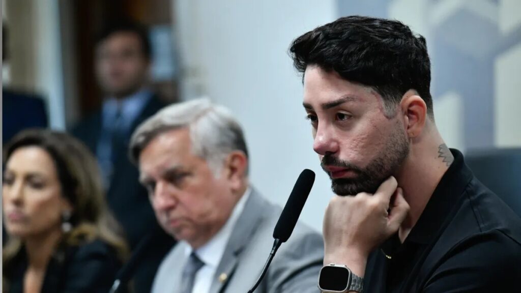 A Justiça do Trabalho proibiu o influenciador de coagir funcionárias por preferência política
