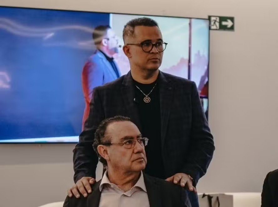 Bruno Avelar, conselheiro da campanha de Augusto Cury, estava no helicóptero com Rick
