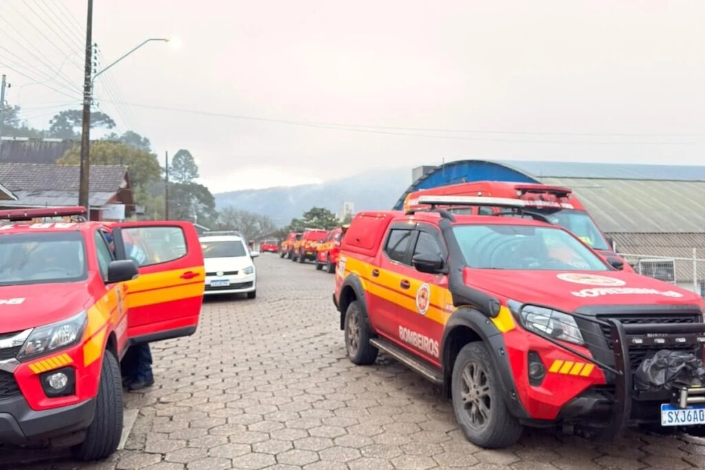 Equipes mobilizadas nas buscas pela aeronave na Serra Catarinense