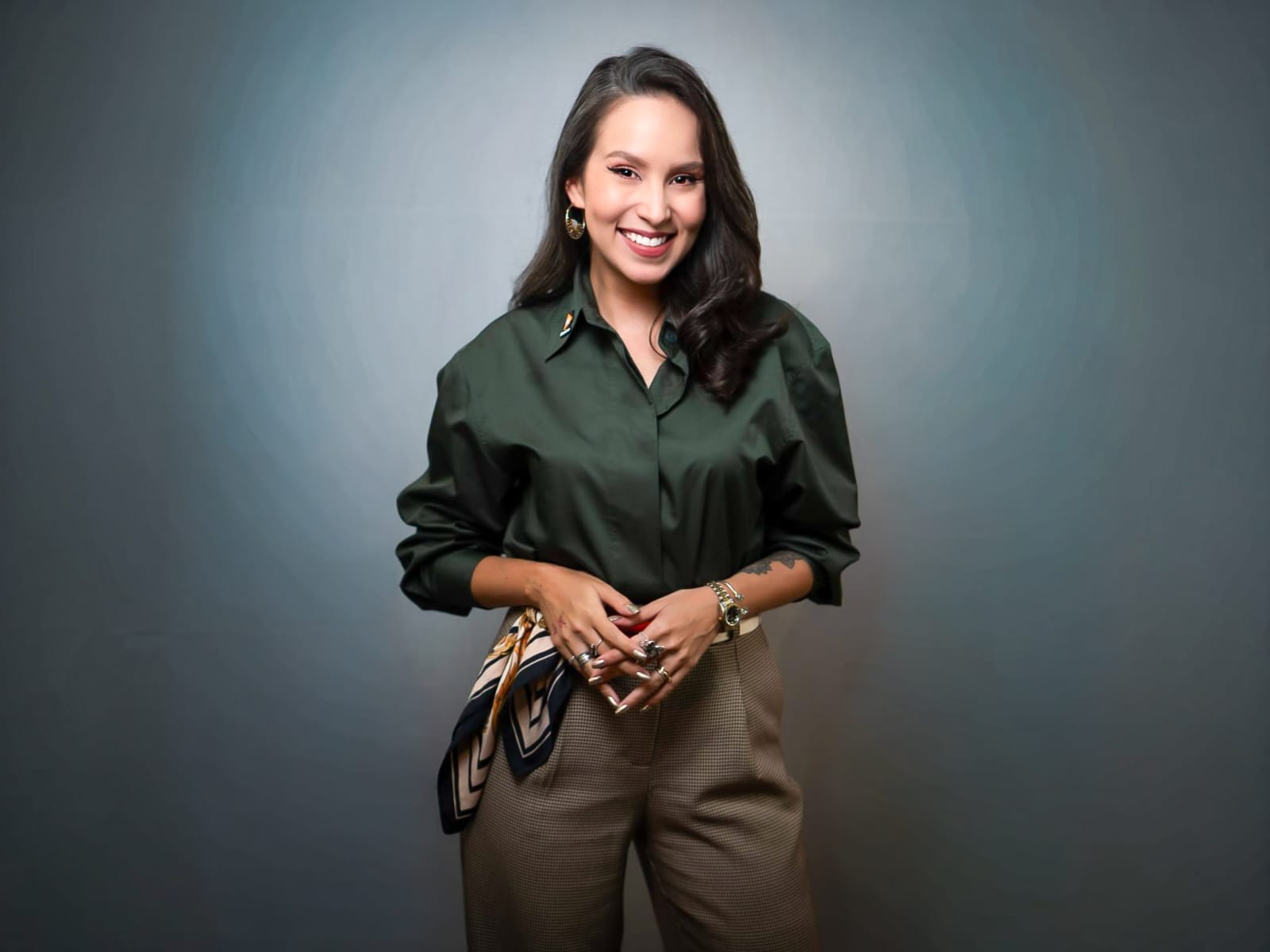 Evelyn Marques, fundadora da StarLive, analisa o impacto dos avatares de IA no live commerce e explica a importância do fator humano nas vendas online.