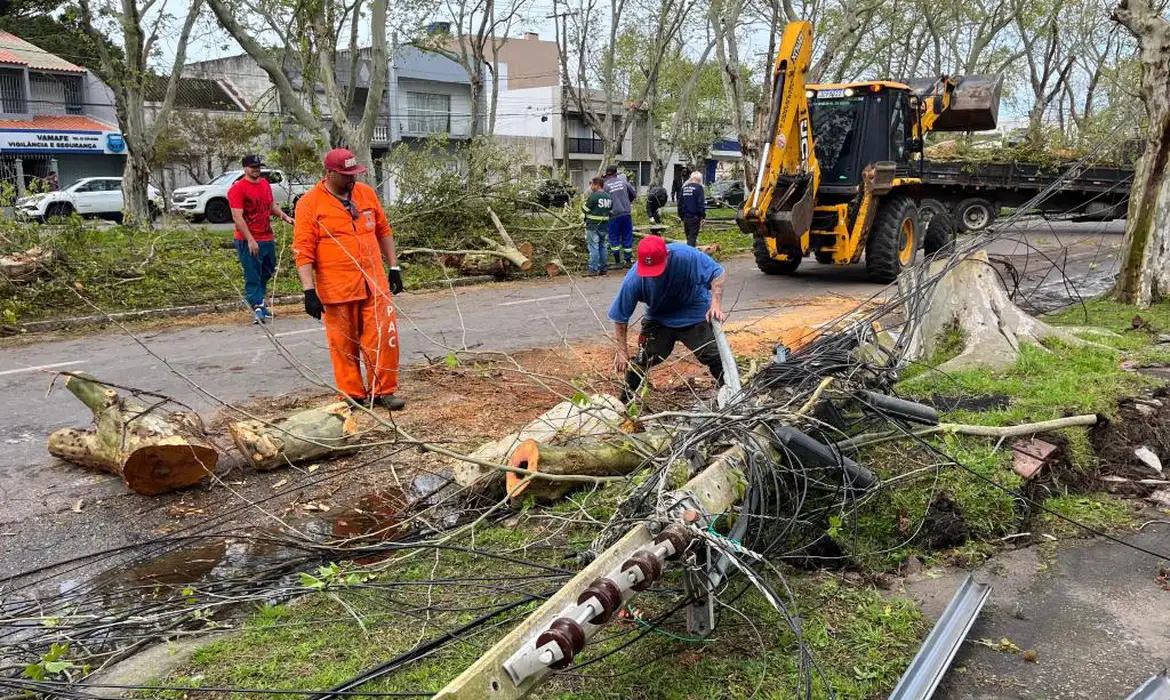 Temporais no RS deixam 703 desabrigados e 3,2 mil desalojados