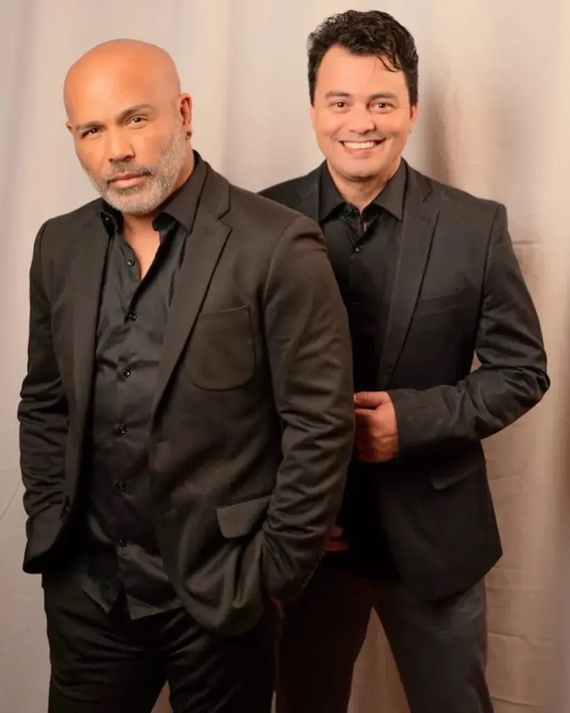 Depois de quatro décadas dividindo música, estrada e palco com Rick, Renner compartilhou um vídeo que emocionou os fãs. Aos prantos, Gigica Prado pediu forças ao sertanejo após a perda do parceiro.