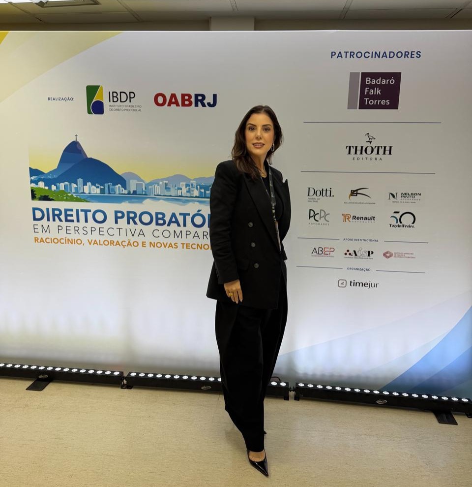 Elaine Keller acompanha seminário que pode mudar a forma como a Justiça enxerga as provas na Era da inteligência artificial