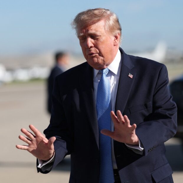 president trump travels to illinois