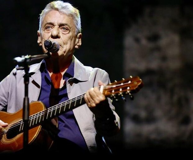 Chico Buarque acionou a Polícia Civil após ameaça publicada em comentário na internet