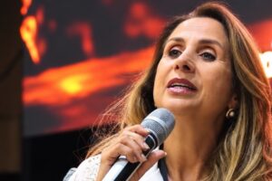 Gigi Marins durante a premiação Melhores Fornecedores do Ano, em que a Caramelada recebeu dois reconhecimentos. (Divulgação Pessoal).