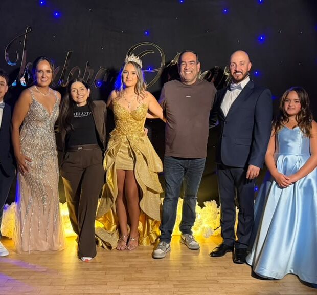 Karlota Gourmet assinou o menu da festa de 15 anos de Isadora, realizada em Seattle para cerca de 200 convidados.