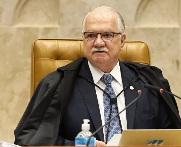 15set2026 o presidente do stf edson fachin em sessao plenaria extraordinaria da corte no julgamento sobre alexandre de moraes 1789483425636 v2 900x506.jpg