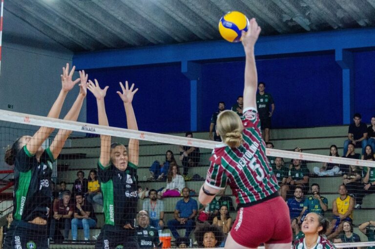 Brasília Vôlei perde jogo em casa e disputa o terceiro lugar