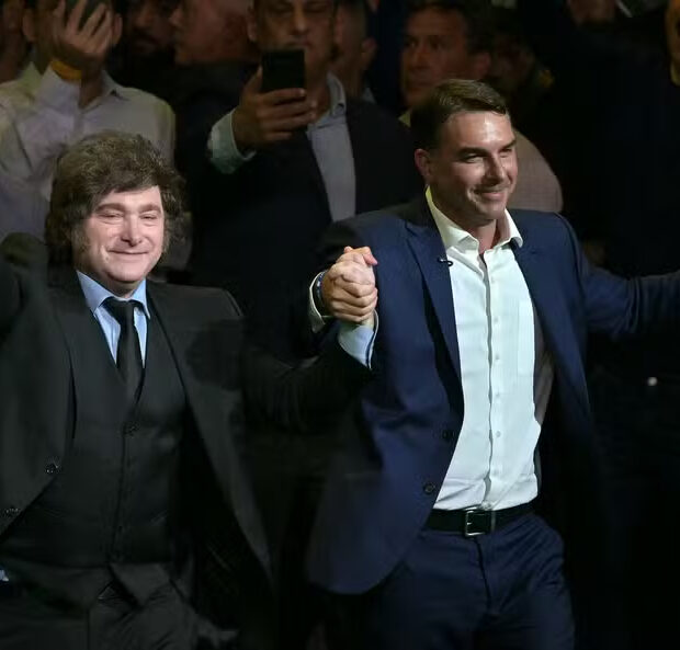 flavio bolsonaro e milei