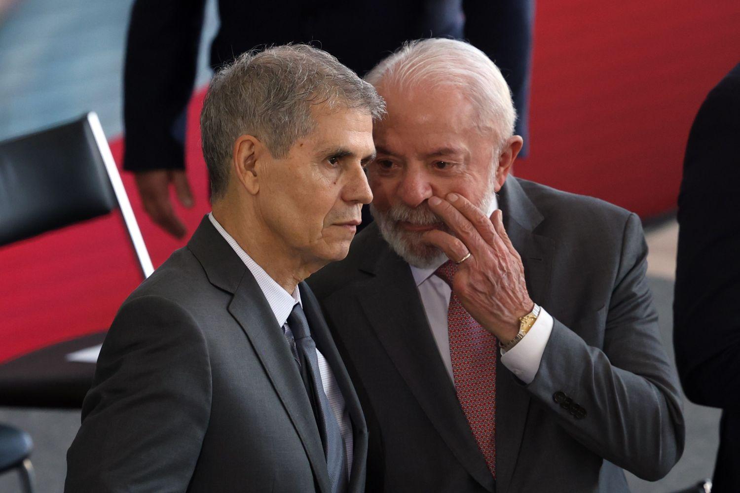 Sidônio diz que Lula deve ir a debates no segundo turno
