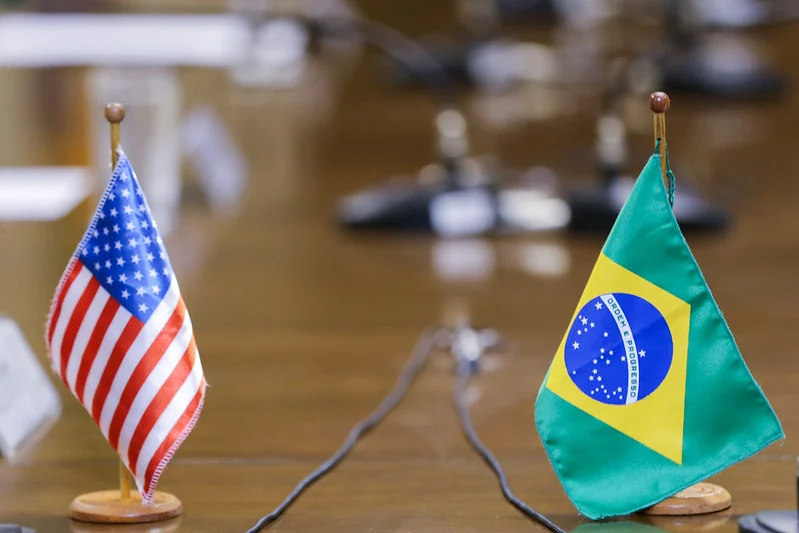 Nos EUA, apenas 13% dos brasileiros são aptos a votar
