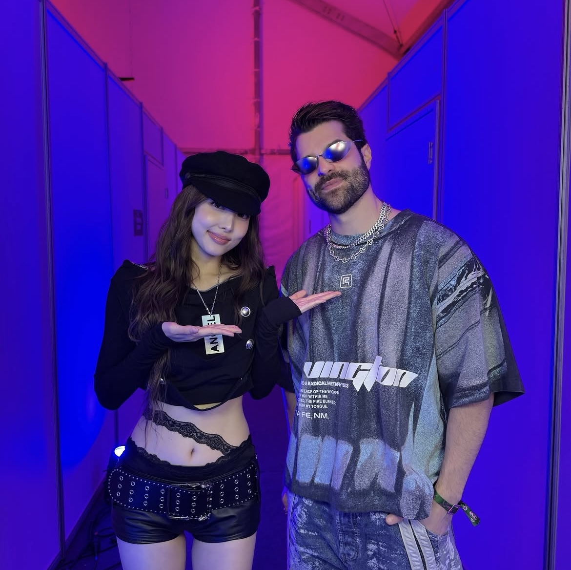 Alok e Nayeon, do TWICE, apresentam “Bye Bye Inhibitions” pela primeira vez na Coreia do Sul