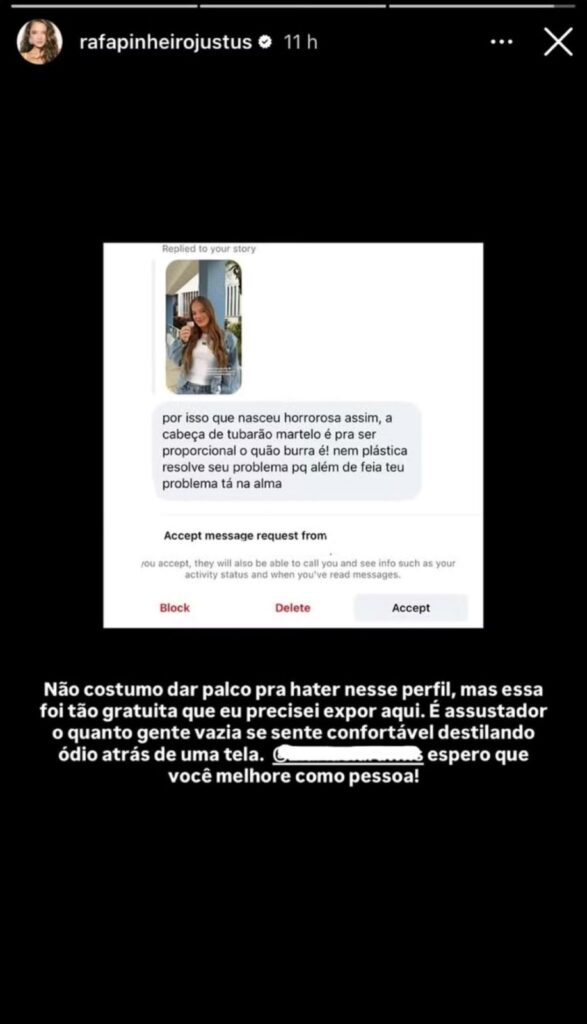 A influenciadora expôs a mensagem ofensiva recebida após publicar o comprovante de votação
