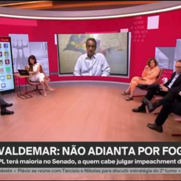Valdemar Costa Neto durante entrevista à GloboNews