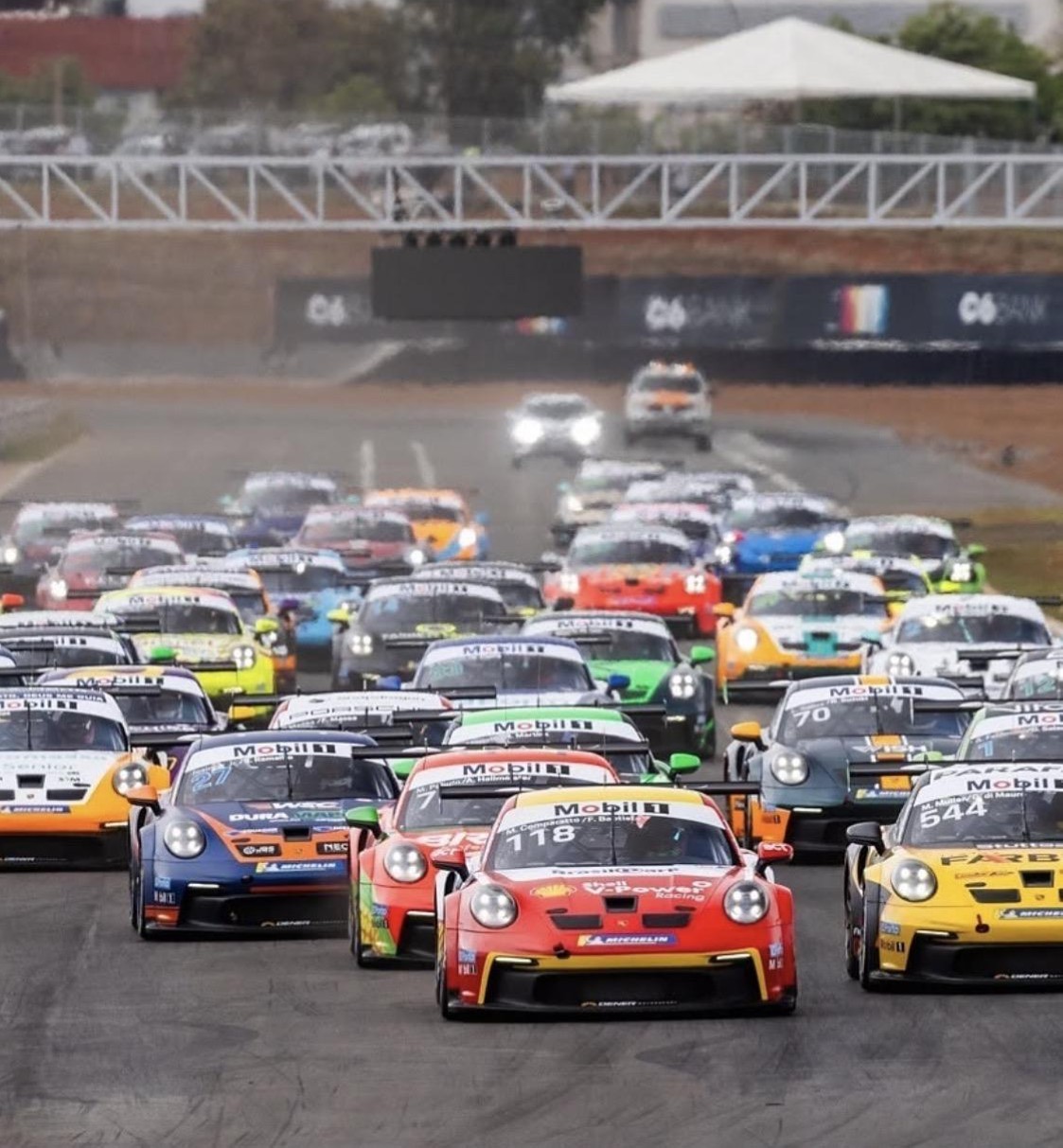 Porsche Cup faz história em Brasília