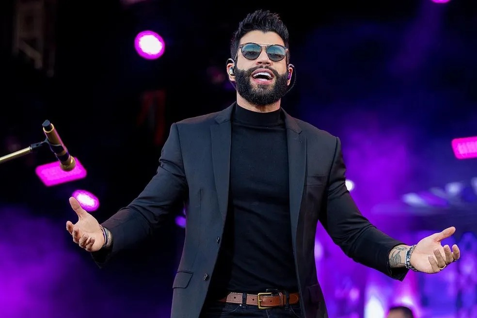 Gusttavo Lima durante apresentação em show