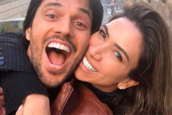 Patrícia Abravanel estaria triste e decepcionada diante da crise no casamento com Fábio Faria.