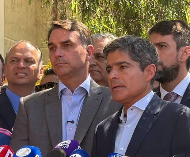 acm neto anuncia apoio a flávio bolsonaro