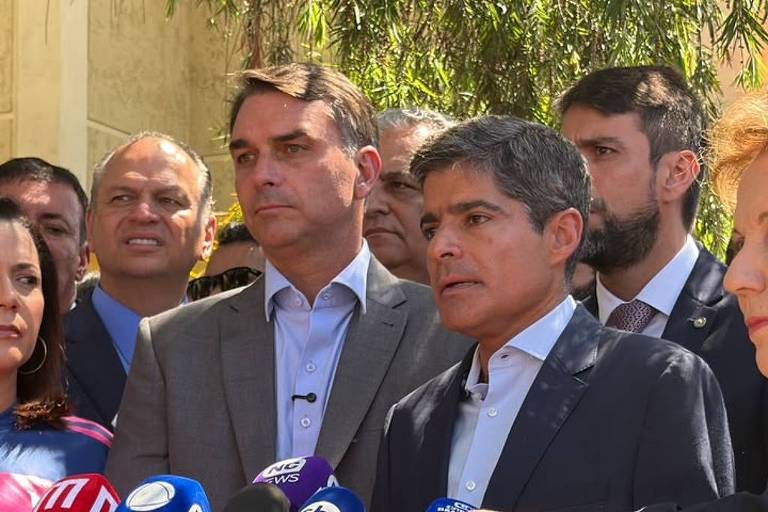acm neto anuncia apoio a flávio bolsonaro