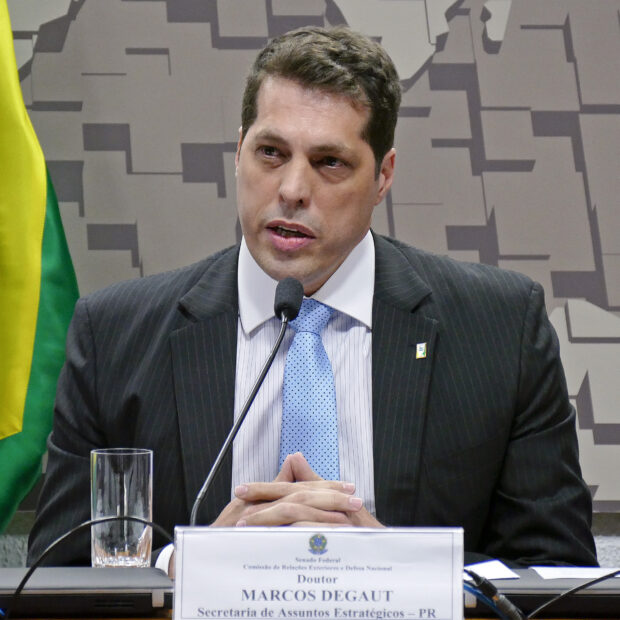 marcos degaut