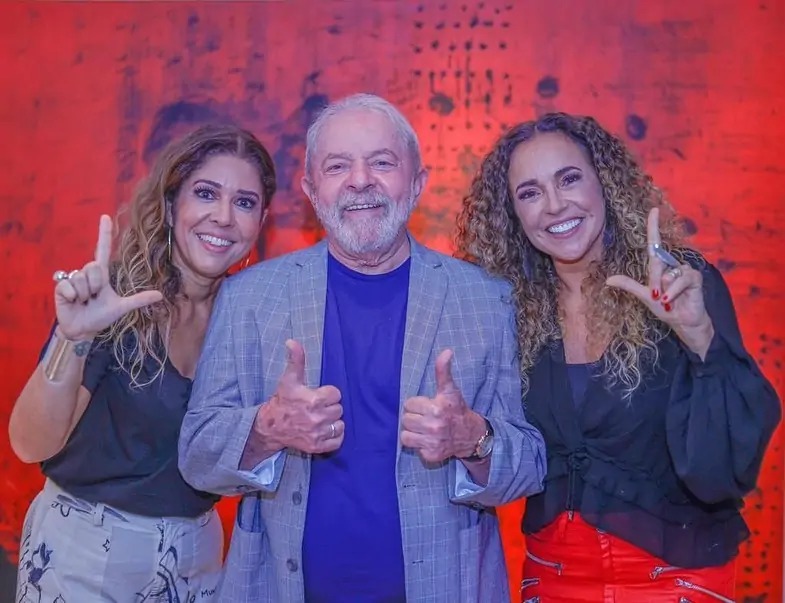 Daniela Mercury convocou artistas a se posicionarem nas eleições