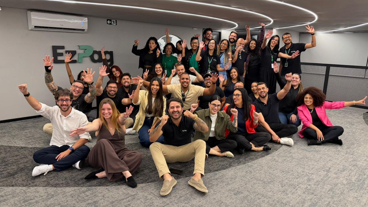 A Ezpag supera US$ 50 milhões em vendas nos EUA com tecnologia própria de análise de crédito via inteligência artificial focada no público imigrante.
