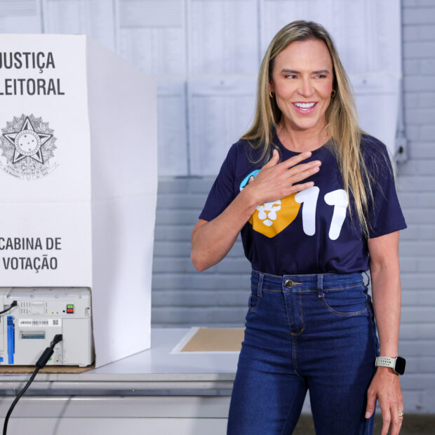 celina leão votando