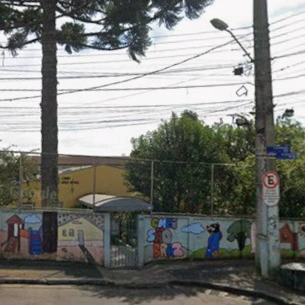 homem armado invade escola em curitiba