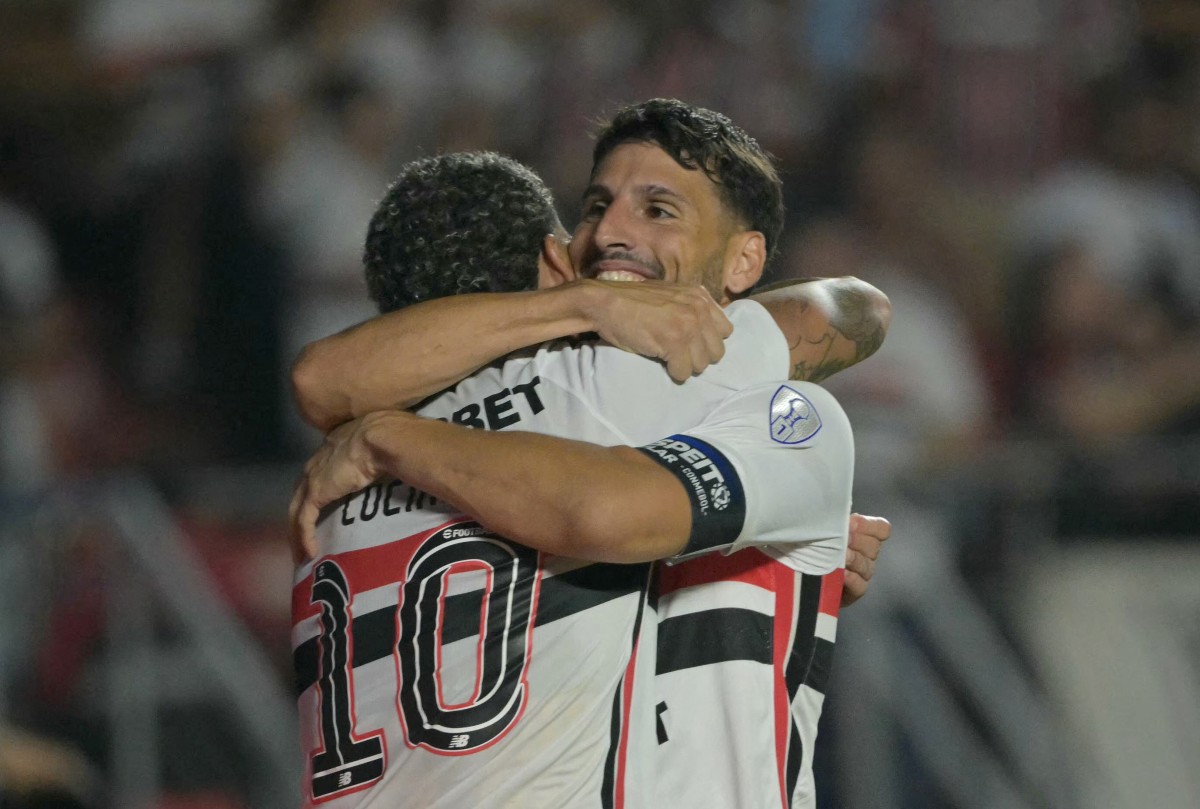 Lucas volta, Calleri marca dois e São Paulo derrota o Vitória no Morumbis