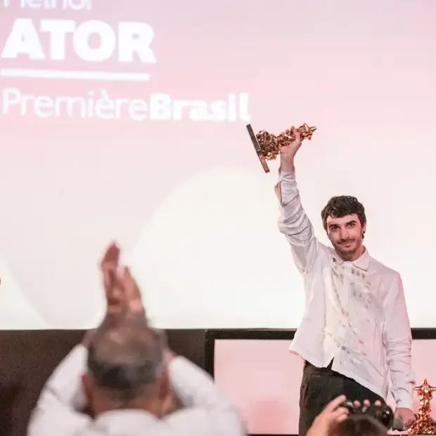 a margem do rio e elza vencem os principais premios do festival do rio 202601