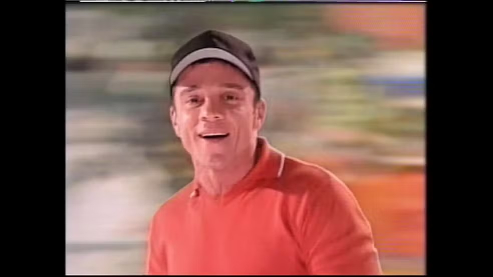 Cantor se tornou um dos principais nomes do axé music com hits como “Mila” e “Beijo na Boca”
